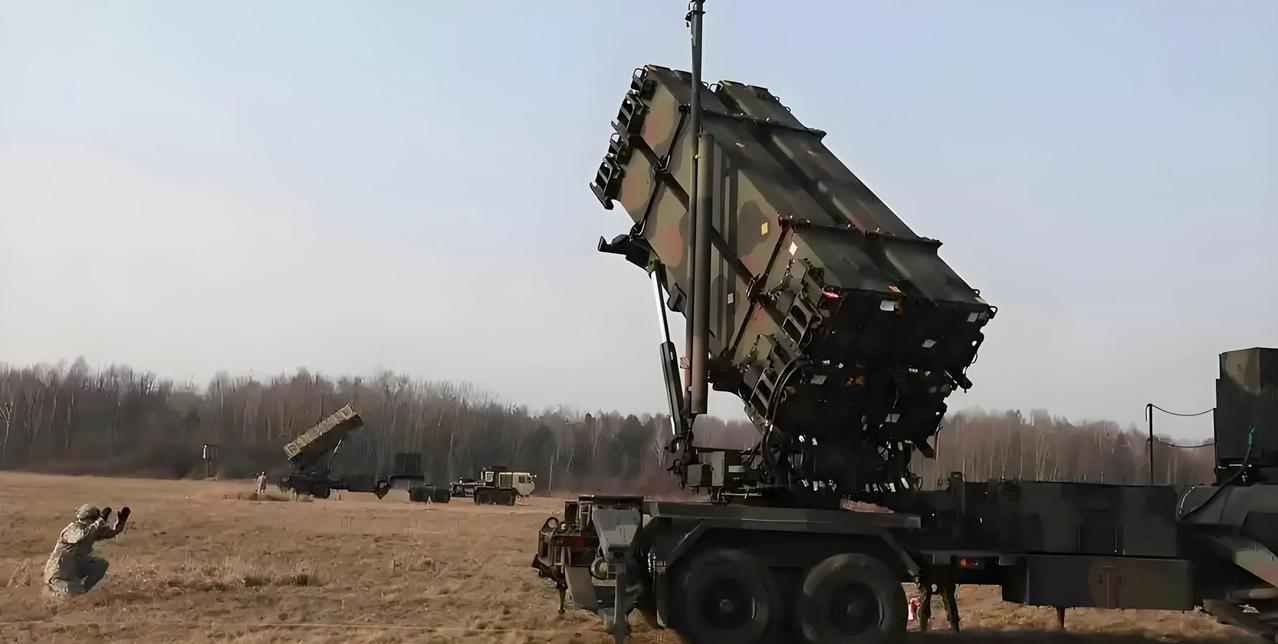 俄军摧毁2套“爱国者”系统装置。据今日俄罗斯电视台22日报道，俄罗斯国防部当天