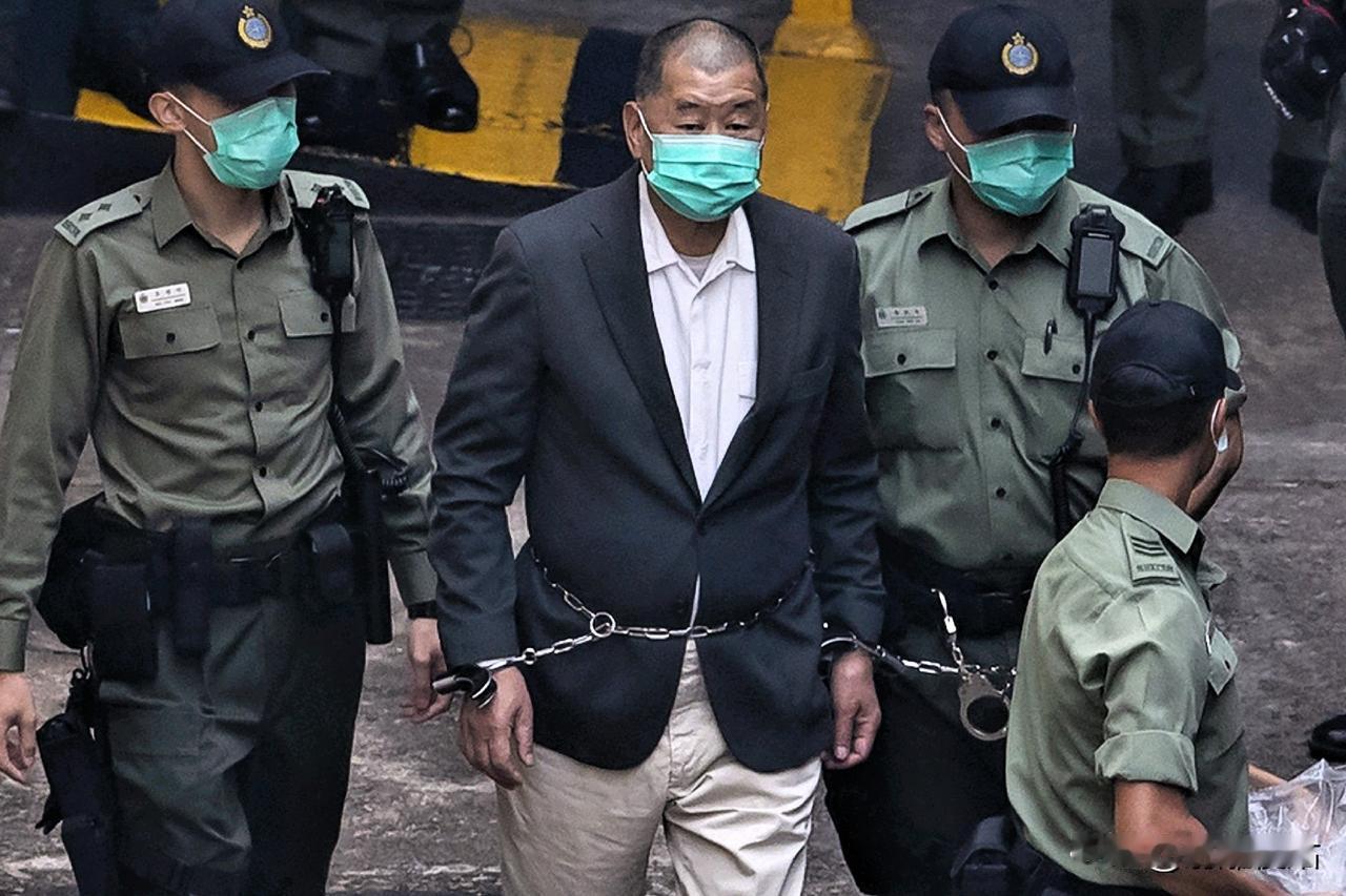 黎智英案件尘埃落定，赵少康急了，做节目为其帮腔，解释自己为什么支持黎智英，是因为