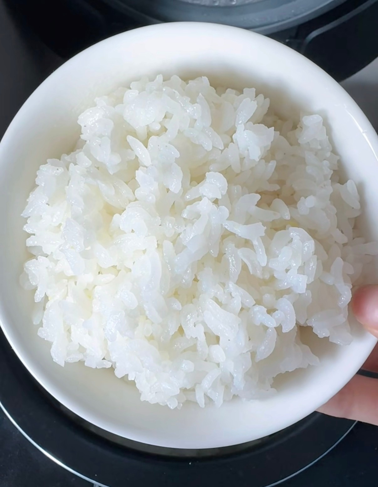 米饭馒头冷藏再吃，升糖真的会变慢吗？2026年《Foods》期刊的一项研究测过：