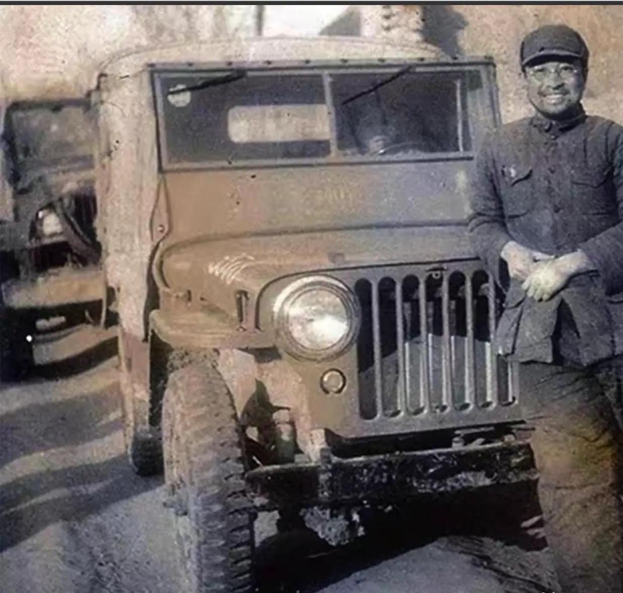 1940年代，一次战前会议中途休息，刘伯承跟身边几个干部闲聊，突然冒出一句：“要