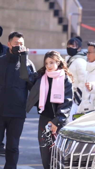 李兰迪春晚带妆联排，好粉嫩美萌的小公主