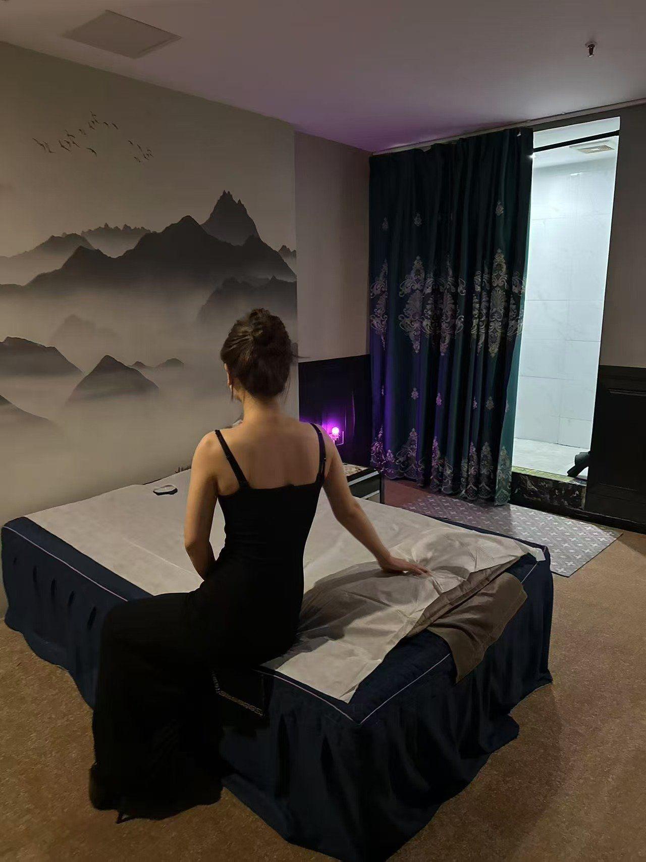 一位spa爱好者说，去做spa，尤其是499元以上的柔式spa，想要花小钱占大