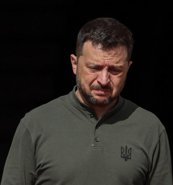 乌克兰战争的结束很可能是充满戏剧色彩。泽连斯基怎么也不会想到，击败自己的不是俄