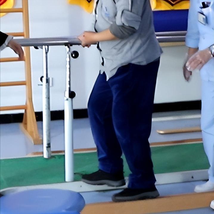 偏瘫情况加重之后，一定要严查这2项检查第一项：头颅CT或磁共振这是最基础也