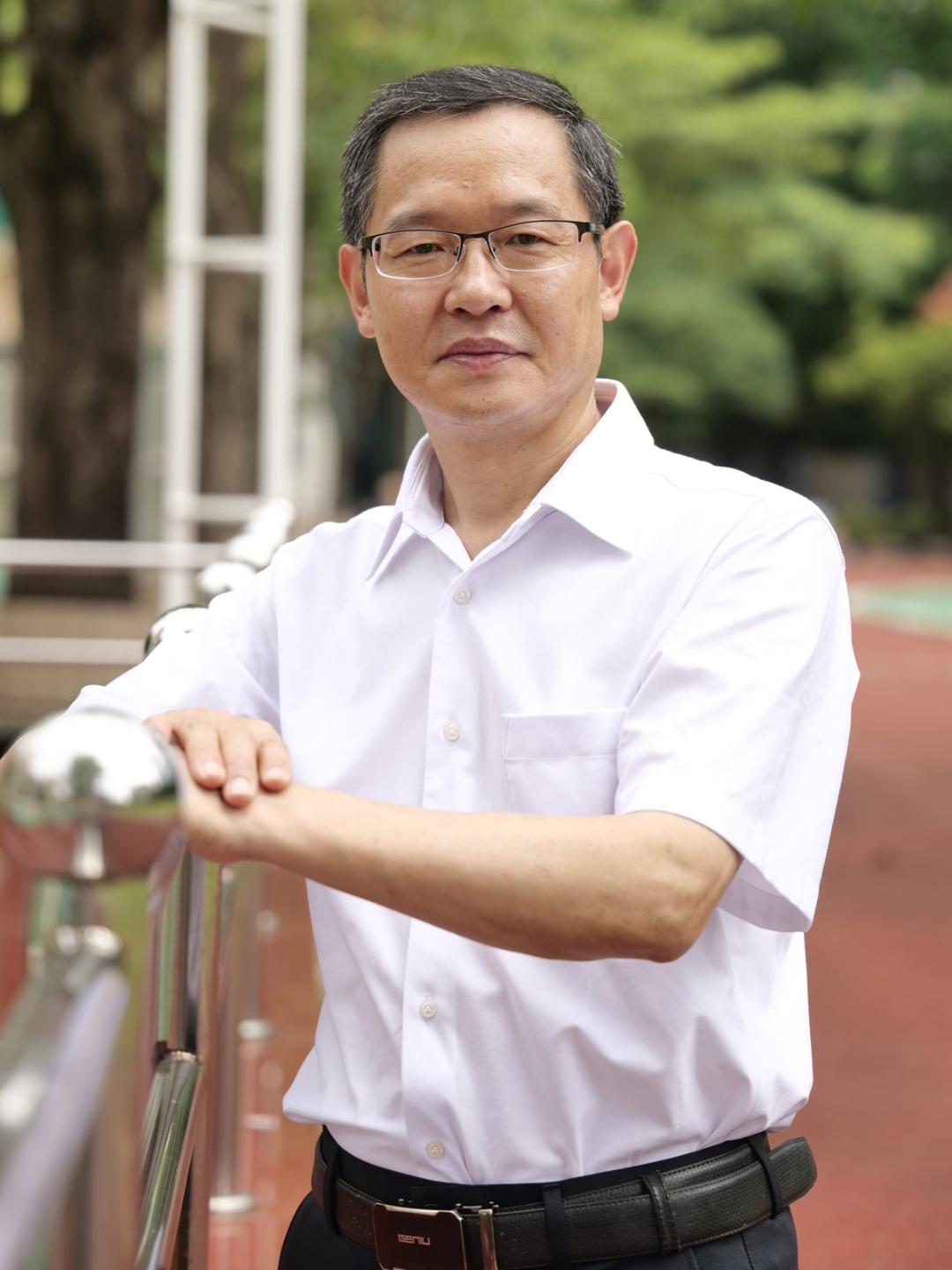 退休名校长难救民办中小学困局当下诸多受困的民办中小学，陷入了办学发展瓶颈。