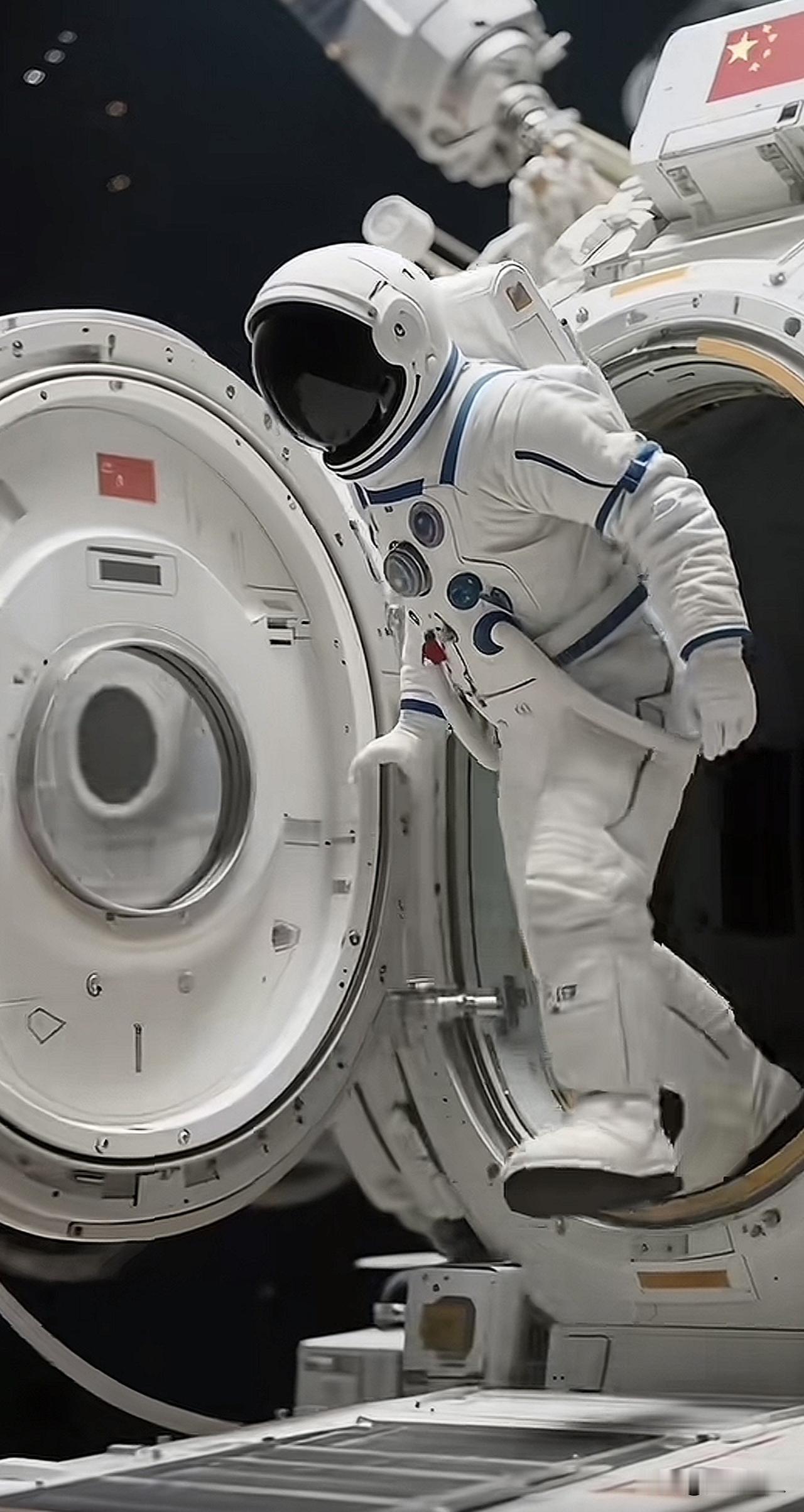 从太空：看地球的画面，因为；那是一种能瞬间击碎你世界观的降维打击，也就是综观