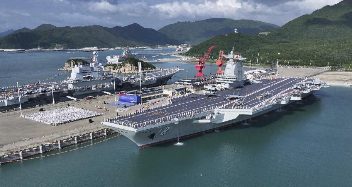 福建舰正式入列，南海舰队坐拥双航母，为什么不给东海舰队？东海舰队没有航母是不是