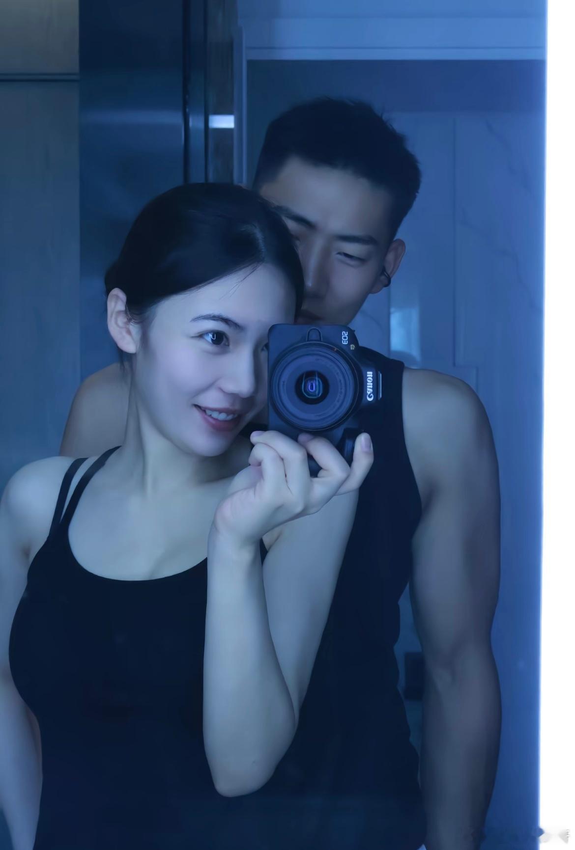 人总是喜欢反季节的东西就像幸福后知后觉的​​​