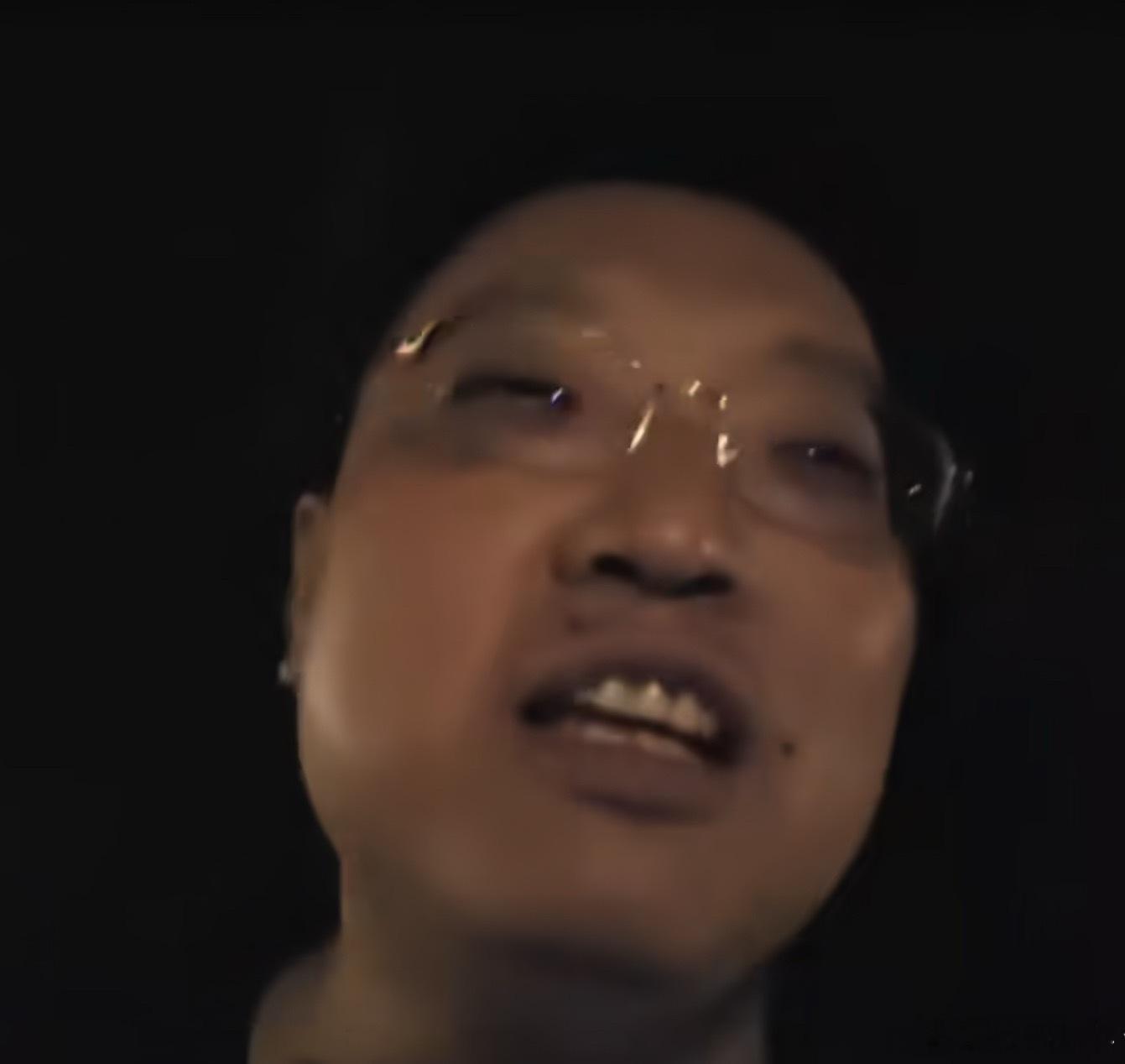 DC：说句实话，蓝胖有这么多节奏，有特么80%的原因就是你老是把家里的话瞎J8往