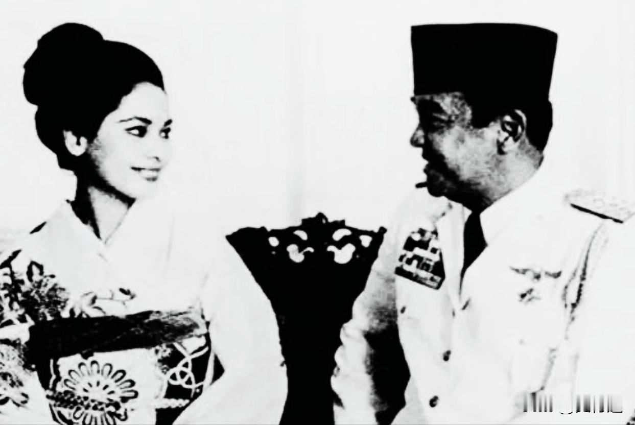 1959年，印尼总统苏加诺访日，知道他好色，日本特意安排19岁的艺伎七保子与他见