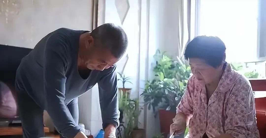 现实有一个真实的再没有恁真实的状况了，一提到到退休，那可是两重天！有权有势的、