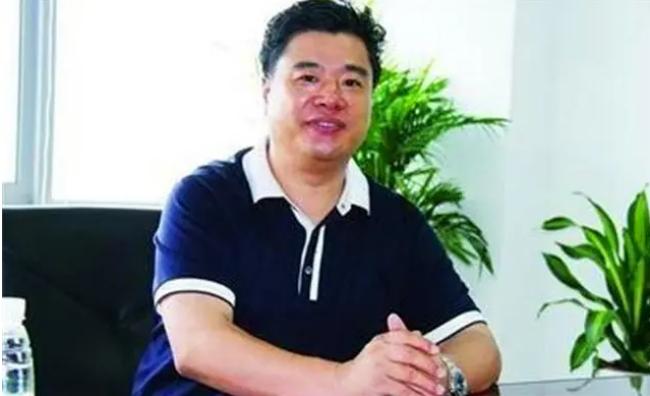 2007年，浙江“皮革大王”王敏：被父母绑进精神病院，兄弟转移其12亿资
