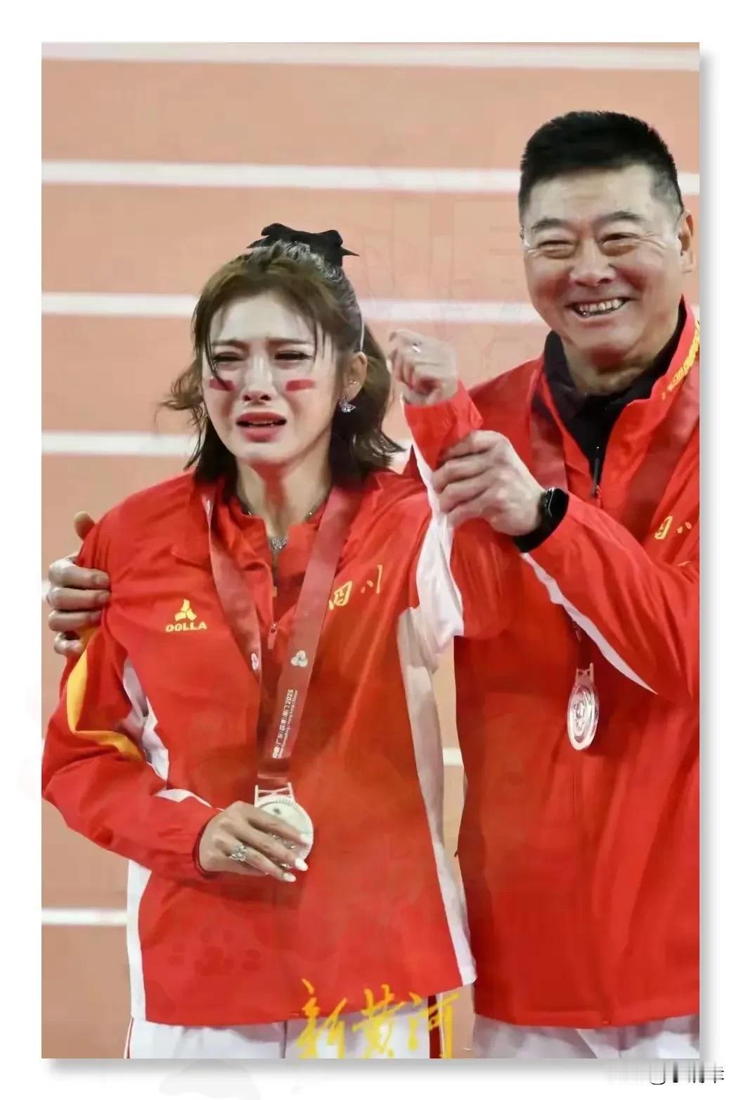 看了林雨薇对艳妮没拿到金牌的评价，突然特别有感触。作为同场竞技的对手，她没说