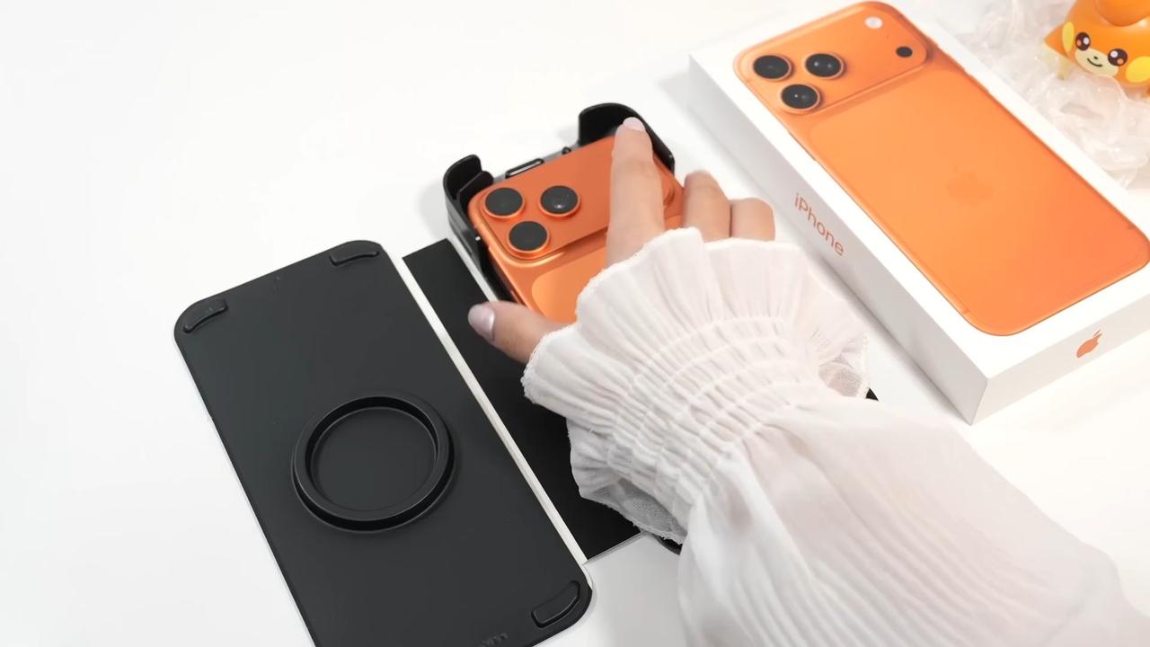 韩媒：苹果在中国市场逆袭，靠的是“爱马仕橙”！3月12日，韩国媒体《先驱经济》