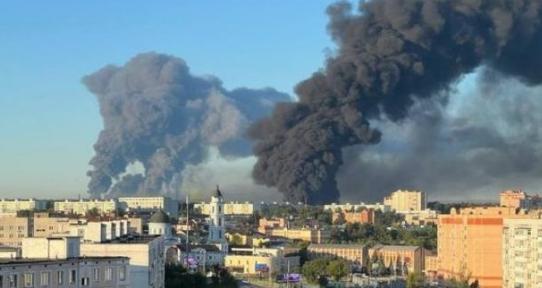 太惨了！黑云笼罩莫斯科，71人死伤！ 在2026年7月18日凌晨，乌军出动大