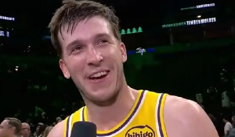 小里笑了！里夫斯谈詹姆斯和东契奇：“我很清楚，他们肯定会发消息给我，说我投丢