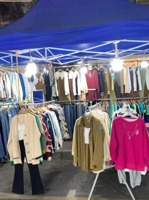 过去买东西淘宝、京东、买日用品、食品、电器等等，几千块钱的东西都是敢买了。现