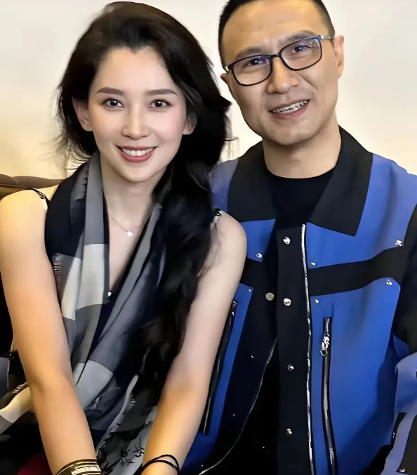 汪峰这辈子上对得起二老子女满堂下对得起二弟，老婆成群。与他交往的历任女友都是