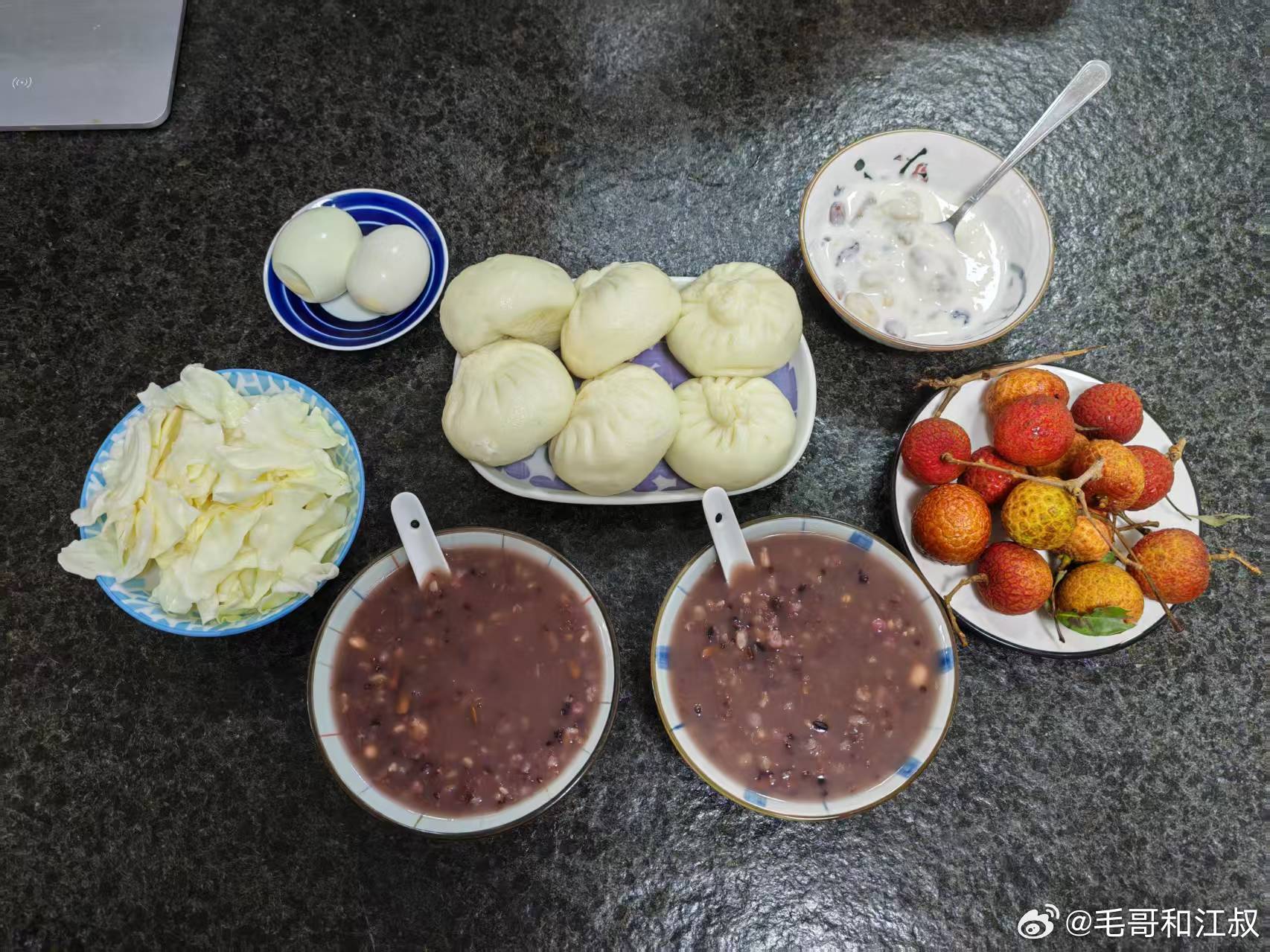 江哥和我聊天，说他老豆现在特别怕死。我说：“人还是要多打点游戏，可能会对减轻死亡