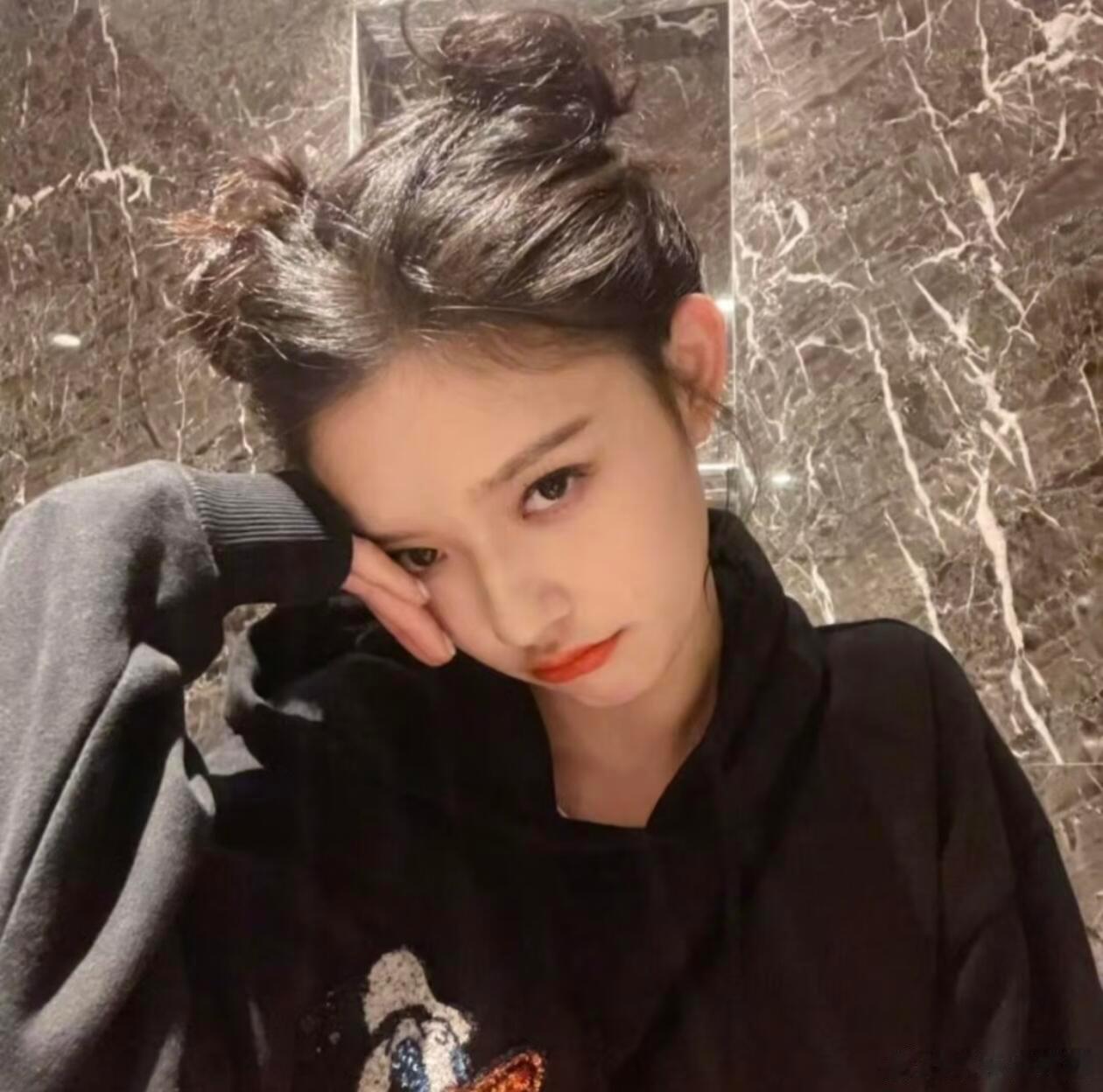 林允演技让颜值更貌美了哇塞，林允这演技简直让颜值开了外挂！红衣骑马又飒又美，破