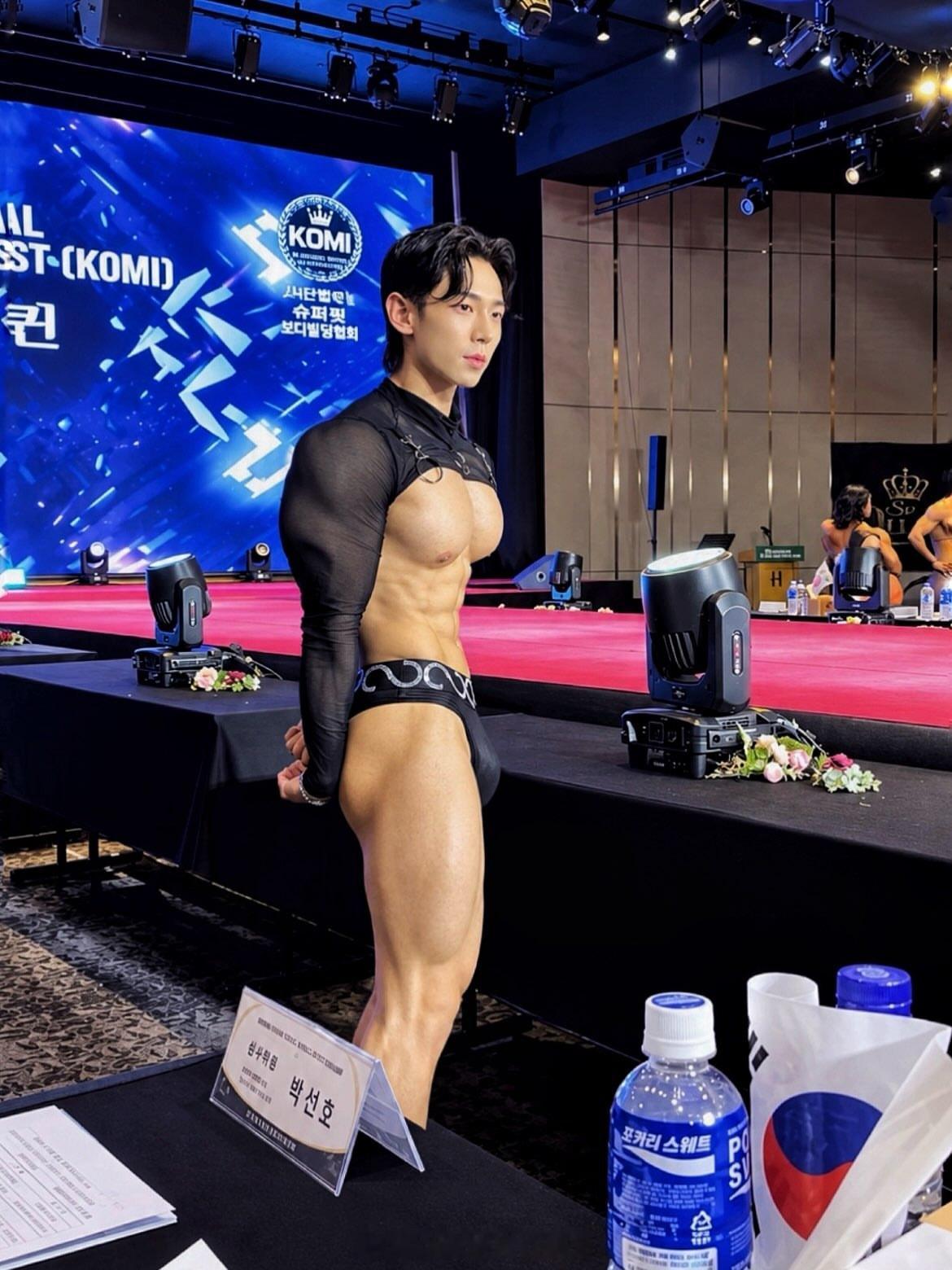 哦莫很绝​​​