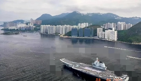 山东舰航母编队到香港，大半个香港都急得跳脚。估计香港人也没想到，原定1000