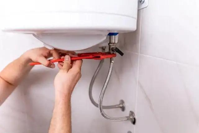 杨某杀死妻子尹某后，在去投案路上给堂姐打电话，托付一双儿女。近日，红星新闻记