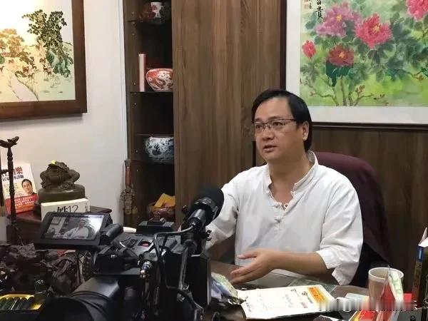 风水大师江柏乐谈骨灰放家里，相当于活人住进坟墓，不仅影响活人的身体健康运势等，也