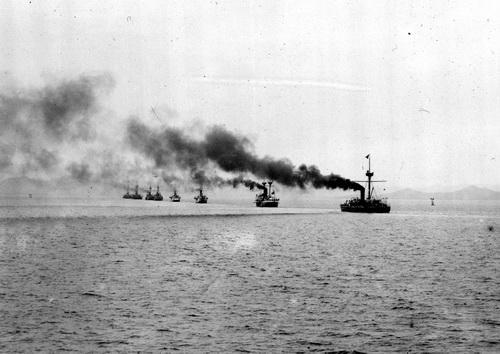 【李鸿章与北洋水师的鱼雷武器】作为洋务运动的核心人物，李鸿章对西方军事技术的发展