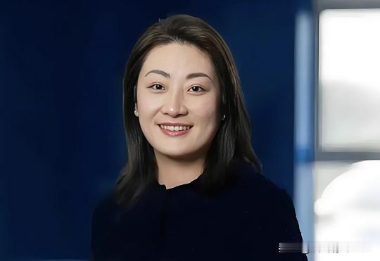 宗馥莉辞任娃哈哈董事长，转而全力押注自有品牌，这确实是在走一条“去娃哈哈化”的独