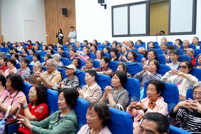市慈善基金会“敬老月”开展活动逾200场