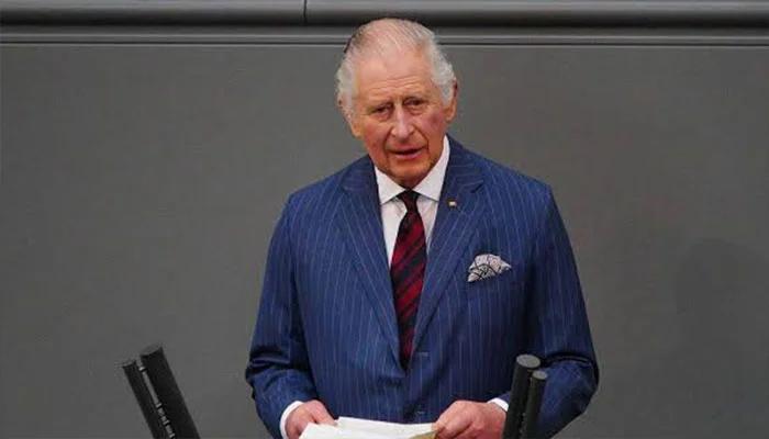 查尔斯国王这步棋走得妙！在他国国庆日不谈君权神授，猛推自己的“环保”私货，背后是