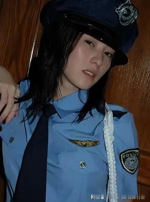 “一路繁花”第二季终于播了！其中，张柏芝镜头虽然不算多，但很多网友已经被她深深吸