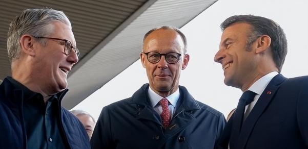 不准中国接俄，也不准中国收台，更不准管制稀土，七国集团明确指出，中国不能援助俄罗