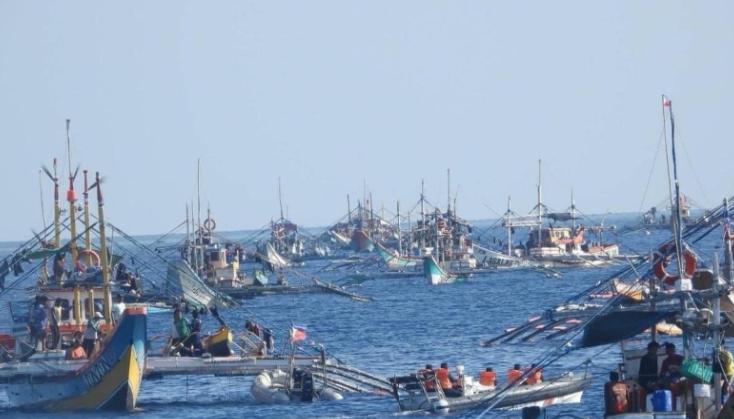 南海黄岩岛规则改了！过去是典型的“你来我赶”模式，外方船只闯入海域，我方随即驱离