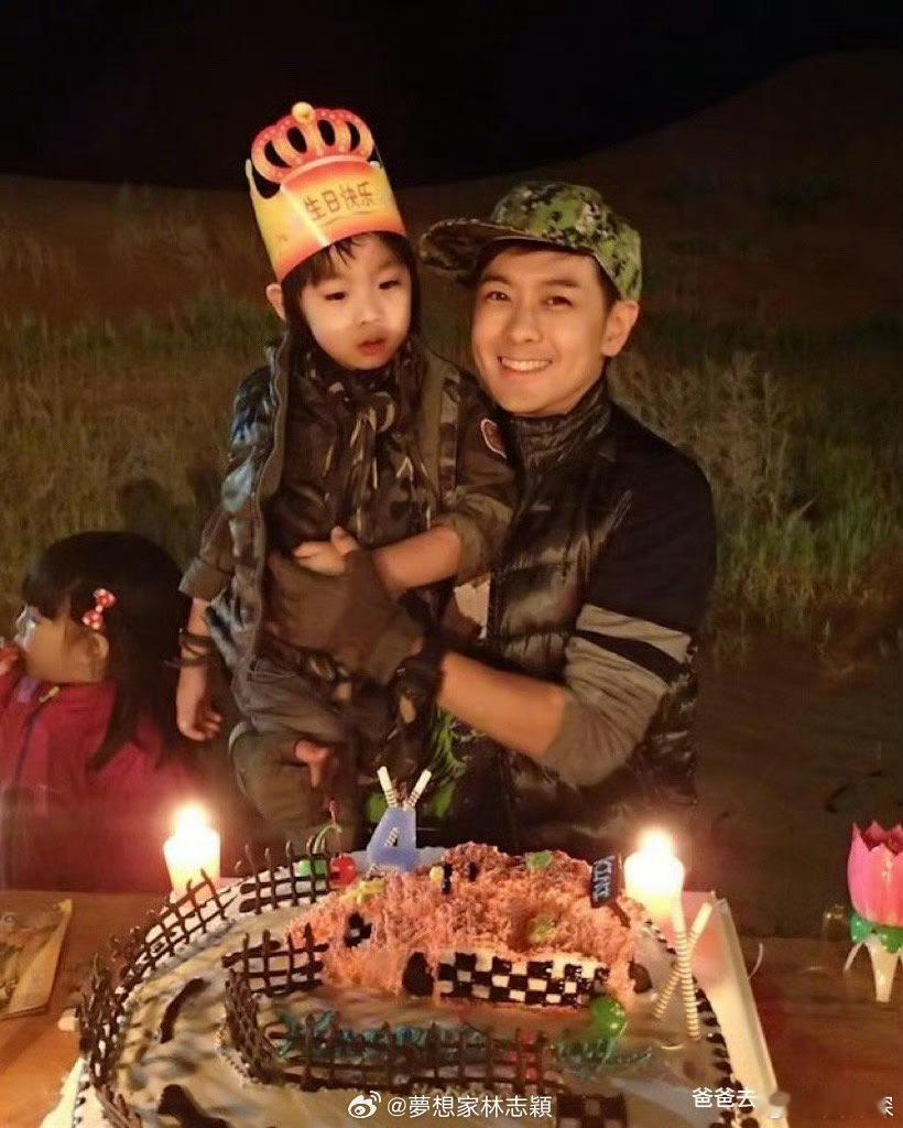 KiMi已经16岁了16岁了妥妥的大帅哥🎂​​​