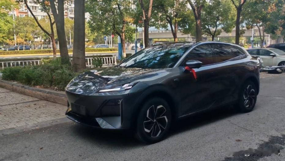 15万级中型车怎么选？考虑这三款起码不踩雷。他们分别是全新零跑C11、海狮