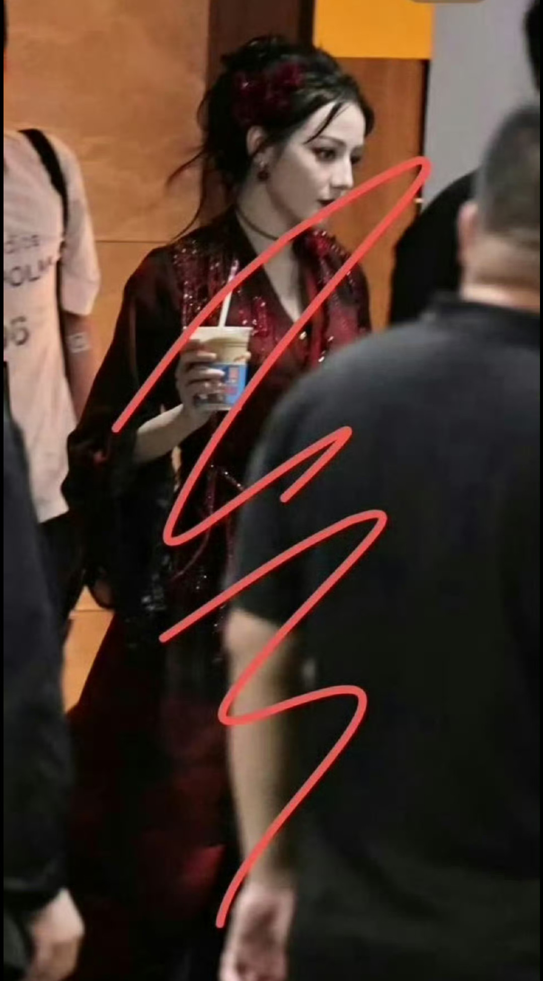 红色服饰好漂亮啊啊啊姐姐​​​