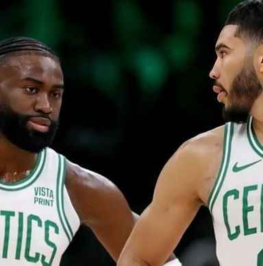 塔图姆很可能在凯尔特人对阵独行侠的比赛当中复出。据知名篮球评论员比尔-西蒙斯透露