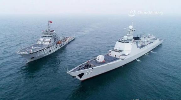中国海军的一个谜之操作，谁都知道055很强，但海军就是不怎么造055，而是选择造
