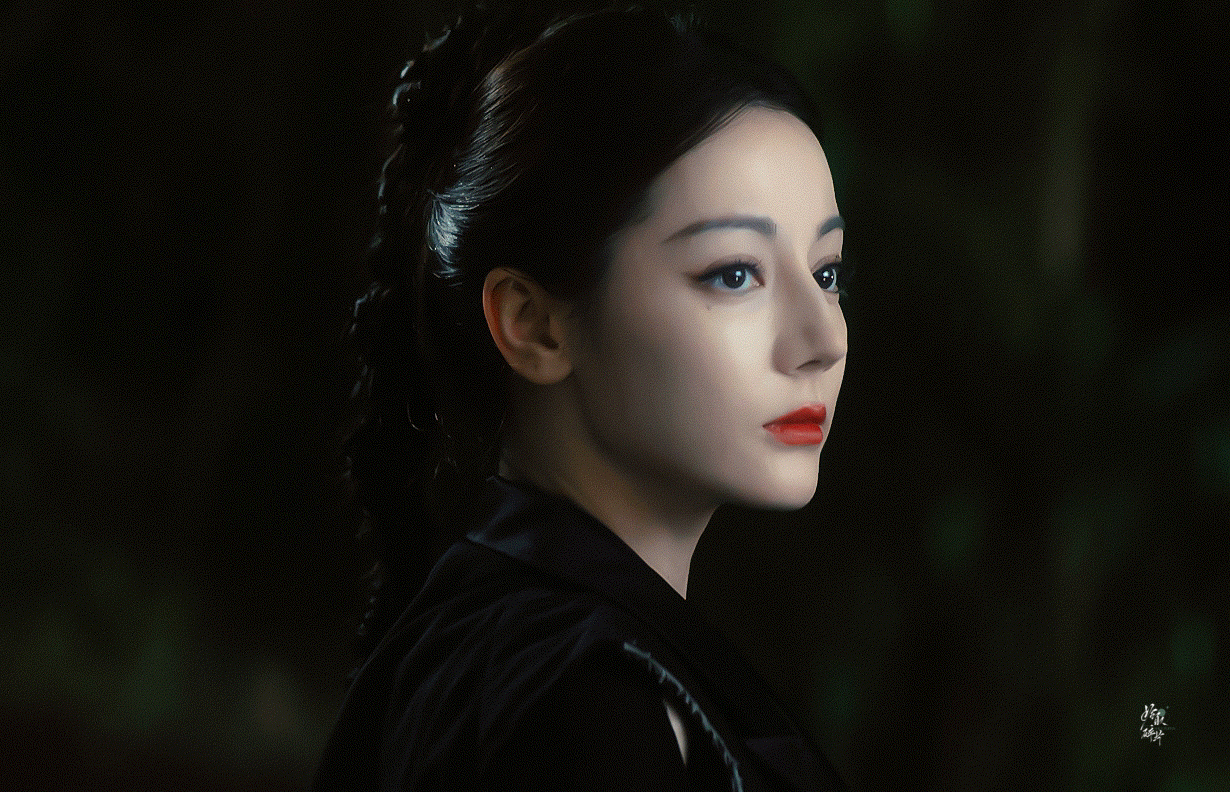 这次妆造什么的粉丝盯着挑不出毛病来了，如果剧再不火，就说不过去了吧？