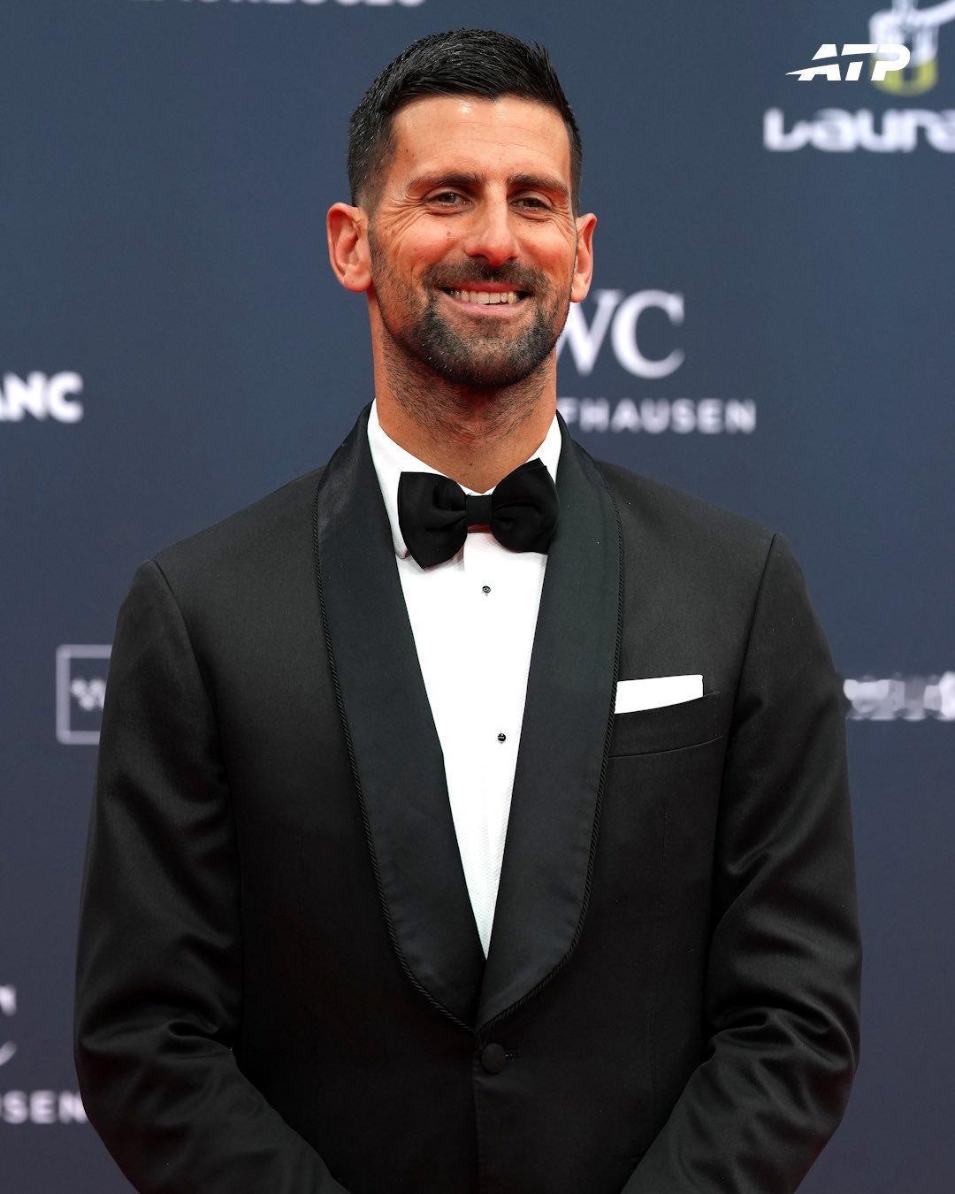 劳伦斯年度最佳男子运动员阿卡，劳伦斯年度最佳女子运动员萨巴伦卡，就更别说德约这位