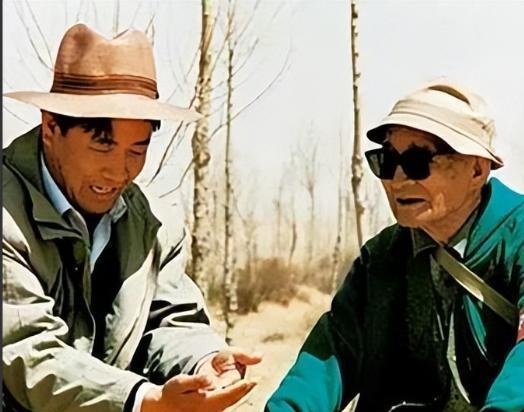 “如果中国的沙漠不变绿，我就从日本最高的楼上跳下来”，83岁日本老人带领7000