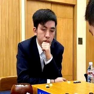2025年5月份我国围棋最新排名，第一名21岁的王星昊，前十六最小的，王星昊第一