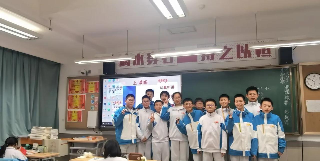 #西安中考#马上要公布成绩了，不管分数多少，都是用名次在筛选那些不犯错的学生们
