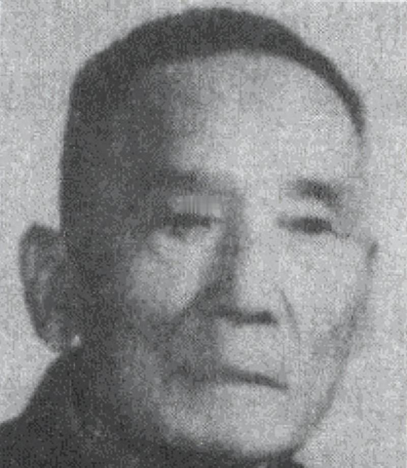 1950年36军军长刘万春接到通知到北京参加会议，可是刚下车，就看到几名全副武装