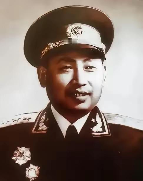 平型关打完，大家只记得歼敌一千，可李天佑带着686团死了四百多人，光是头半天白刃