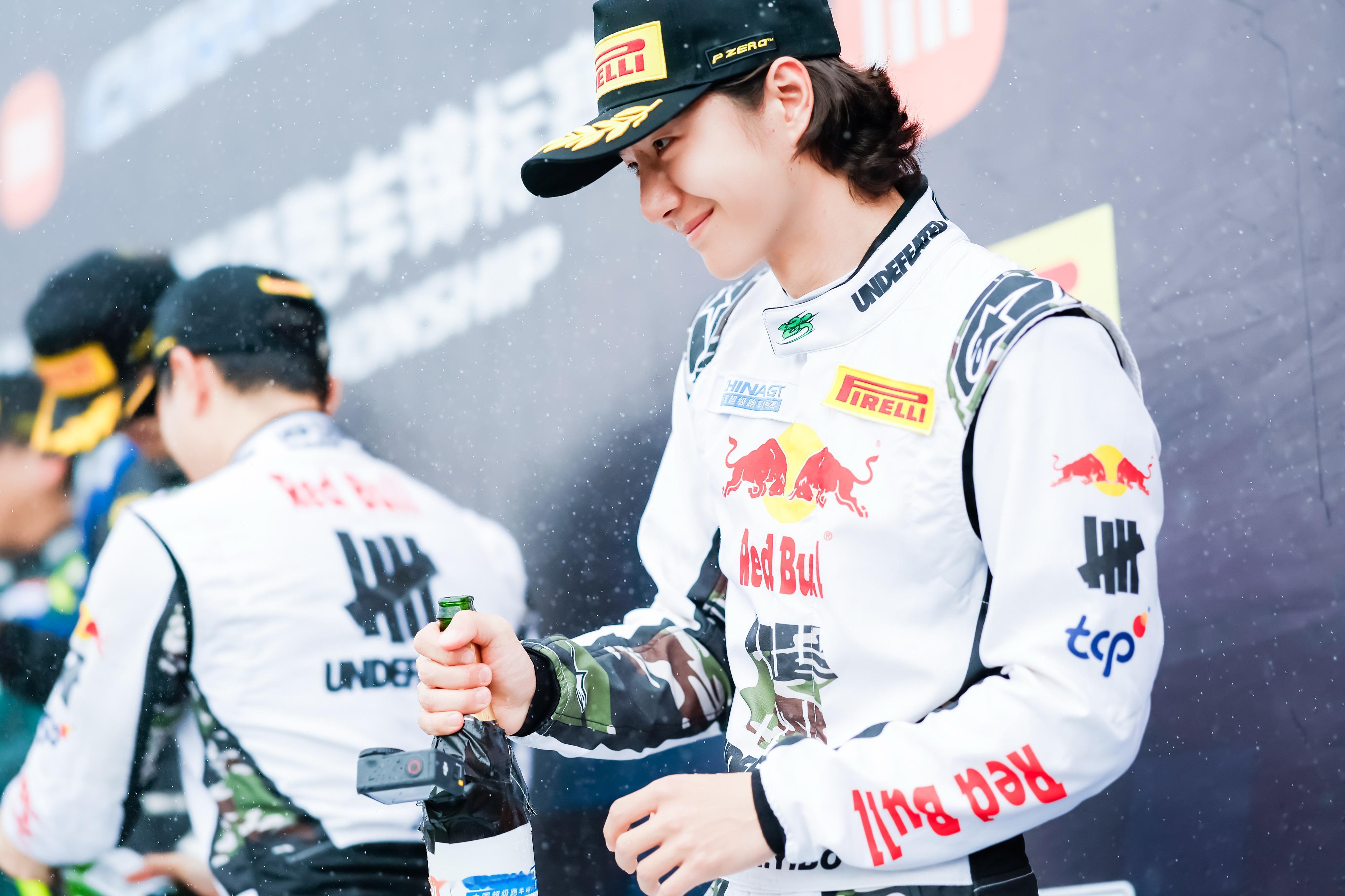 王一博wyb85racing也想给自己难忘的7月做一个🔚7月我的关键词肯定