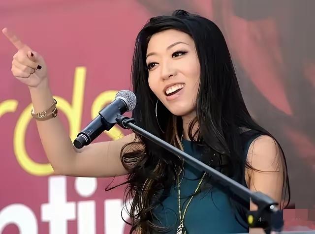 实话实说，面相真的能反映一个人的本质，不信你看曲婉婷，你绝对会惊讶。最近她