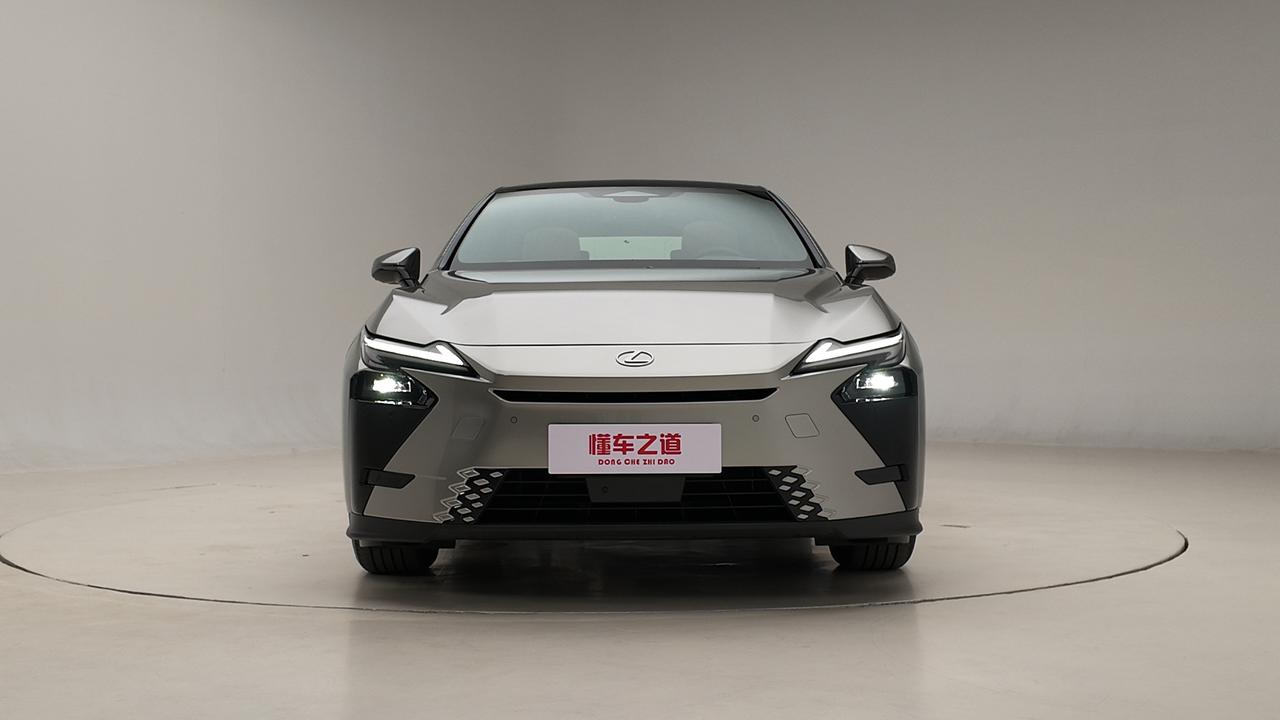 全新一代雷克萨斯ES，现在大家买它还会觉得有优越感？